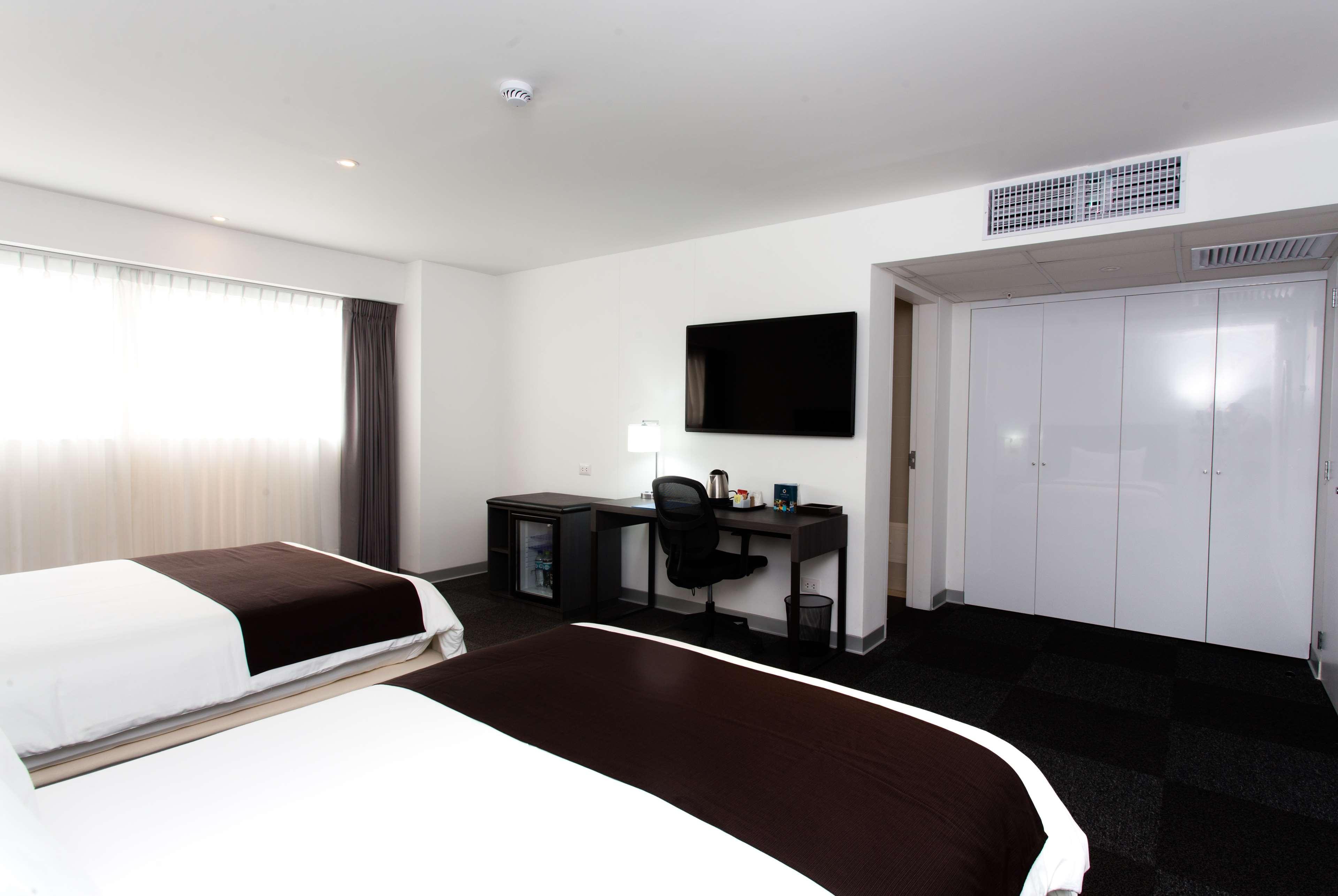 Отель Wyndham Costa Del Sol Тумбес Экстерьер фото