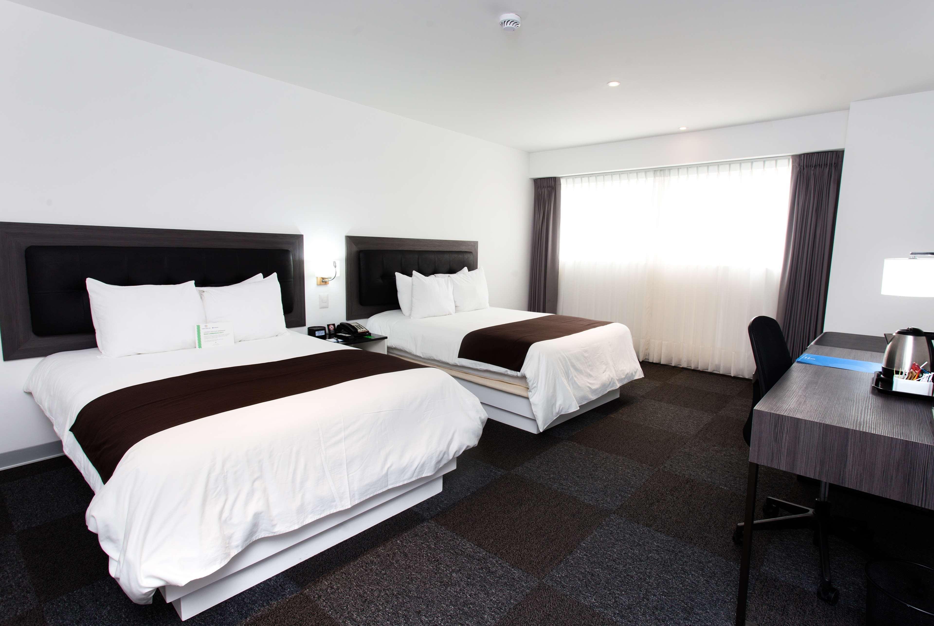 Отель Wyndham Costa Del Sol Тумбес Экстерьер фото