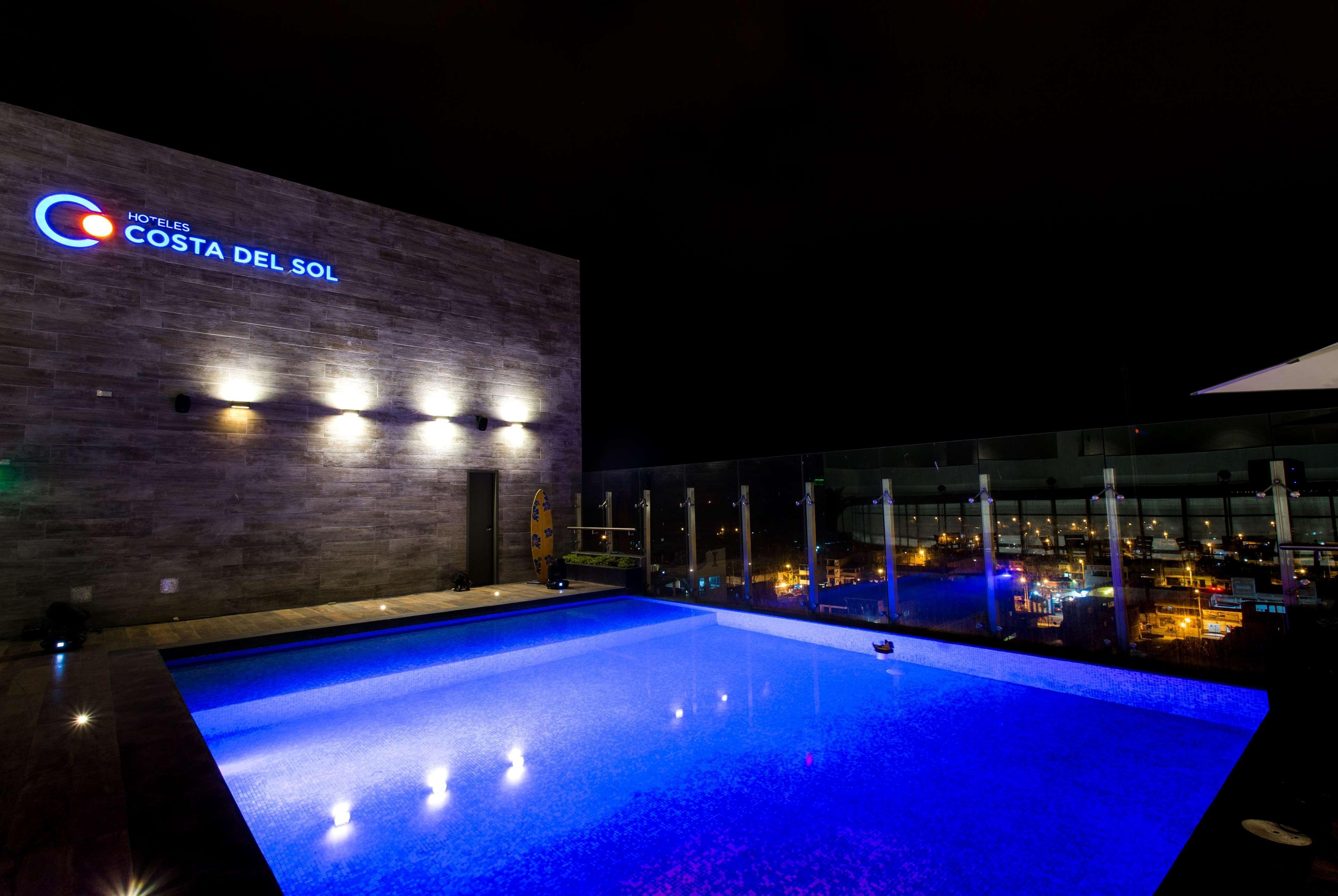 Отель Wyndham Costa Del Sol Тумбес Экстерьер фото
