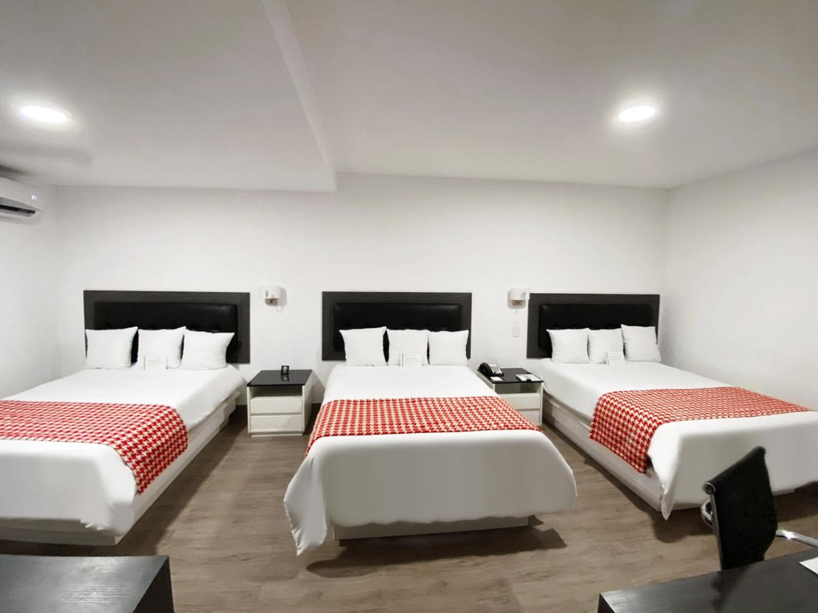 Отель Wyndham Costa Del Sol Тумбес Экстерьер фото