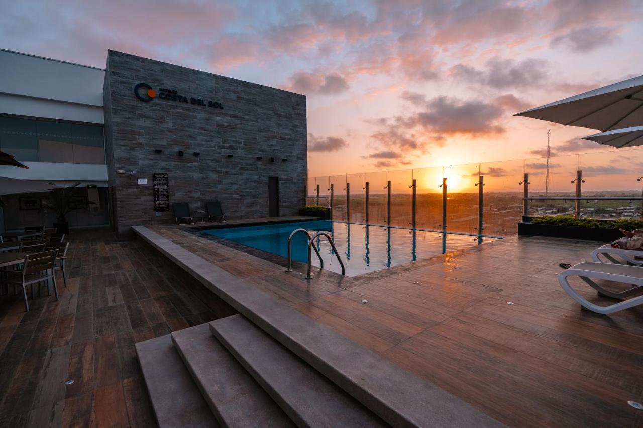 Отель Wyndham Costa Del Sol Тумбес Экстерьер фото