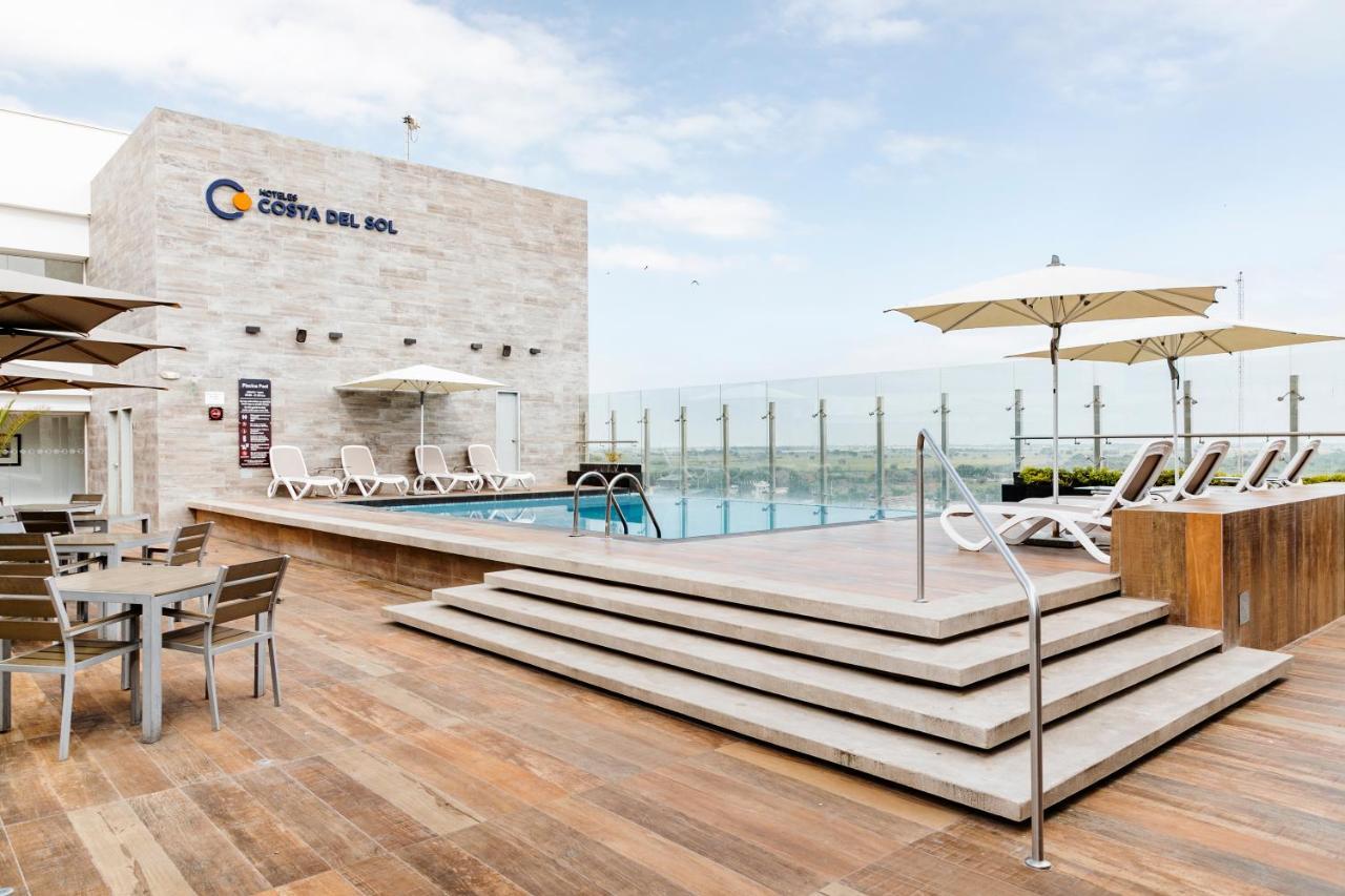 Отель Wyndham Costa Del Sol Тумбес Экстерьер фото